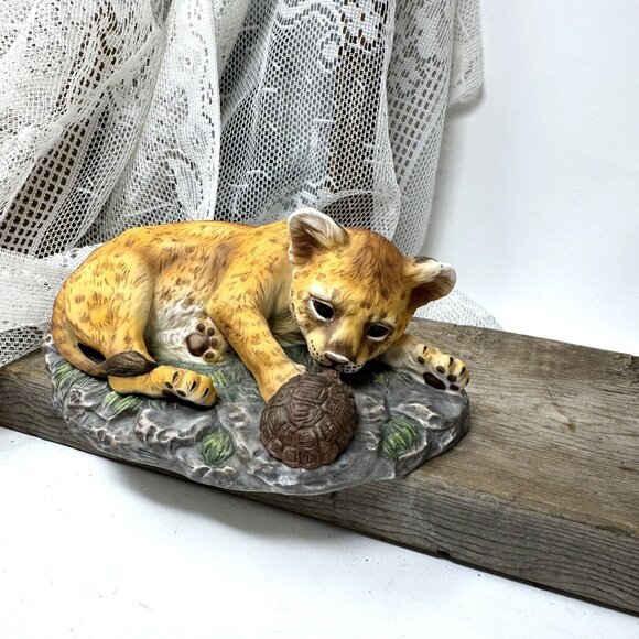 Lion/Tiger Cub w/ Turtle Porcelain Figurine Homco 1985 - Picture 2 of 8